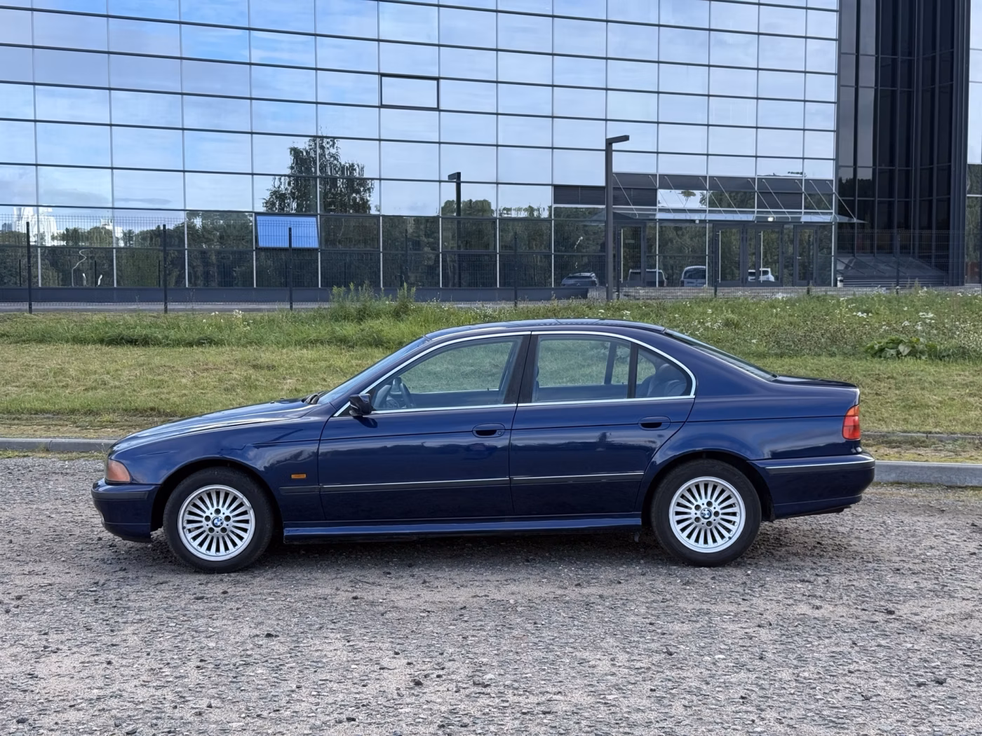 BMW 5 серия фото 8