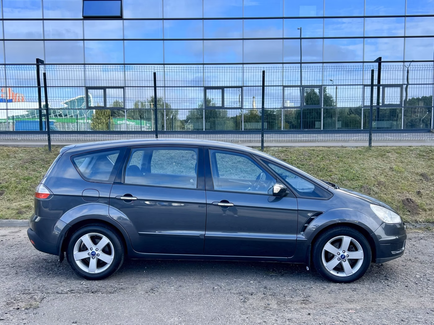 Ford S-MAX фото 11