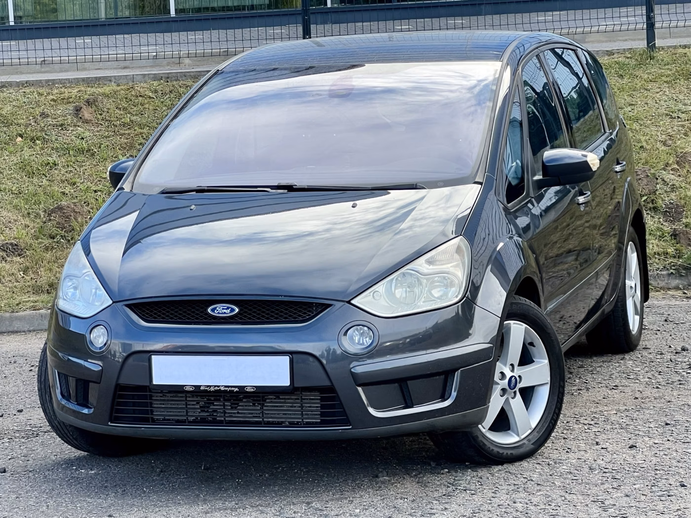 Ford S-MAX фото 2