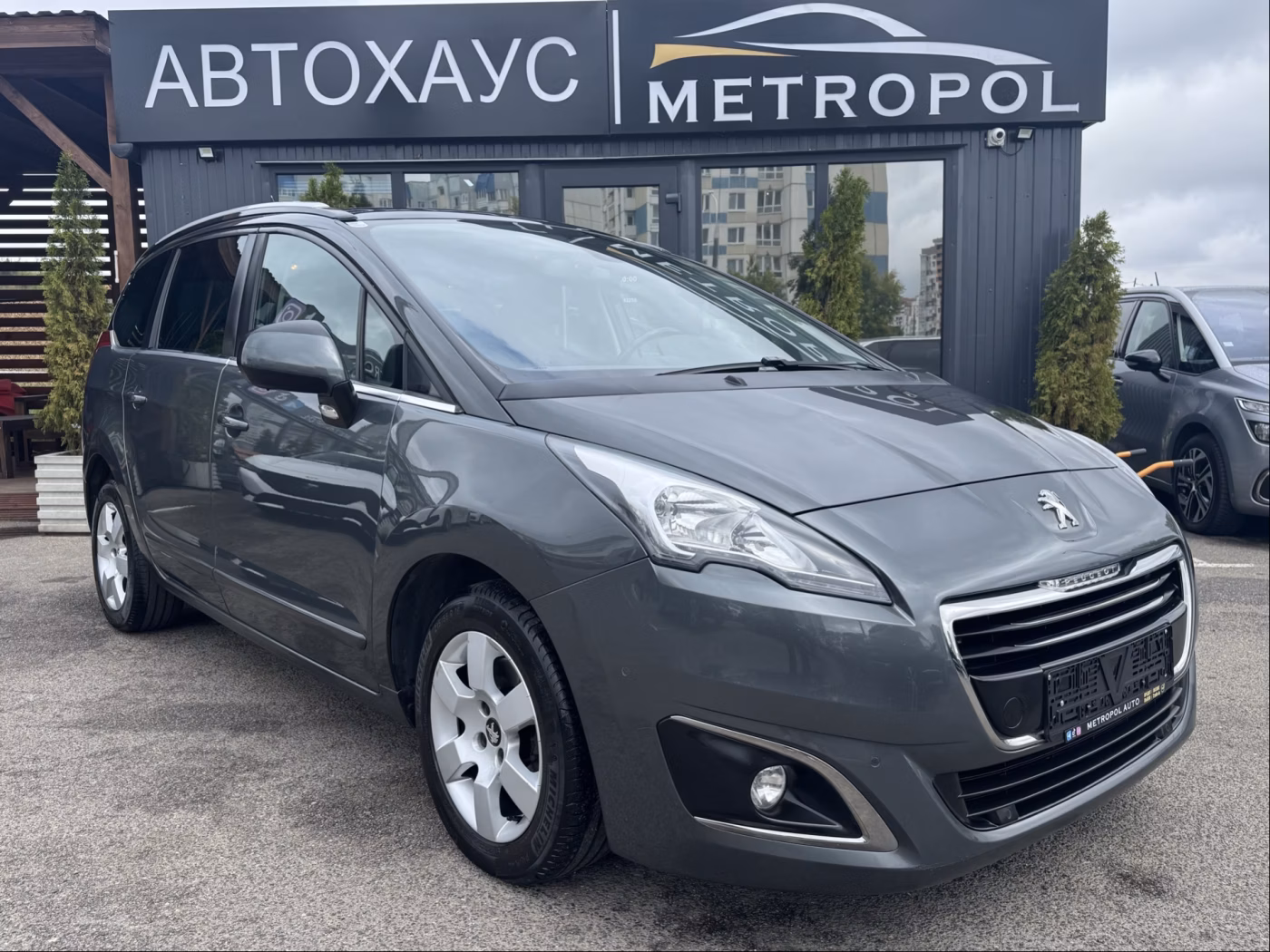 Peugeot 5008 фото 2