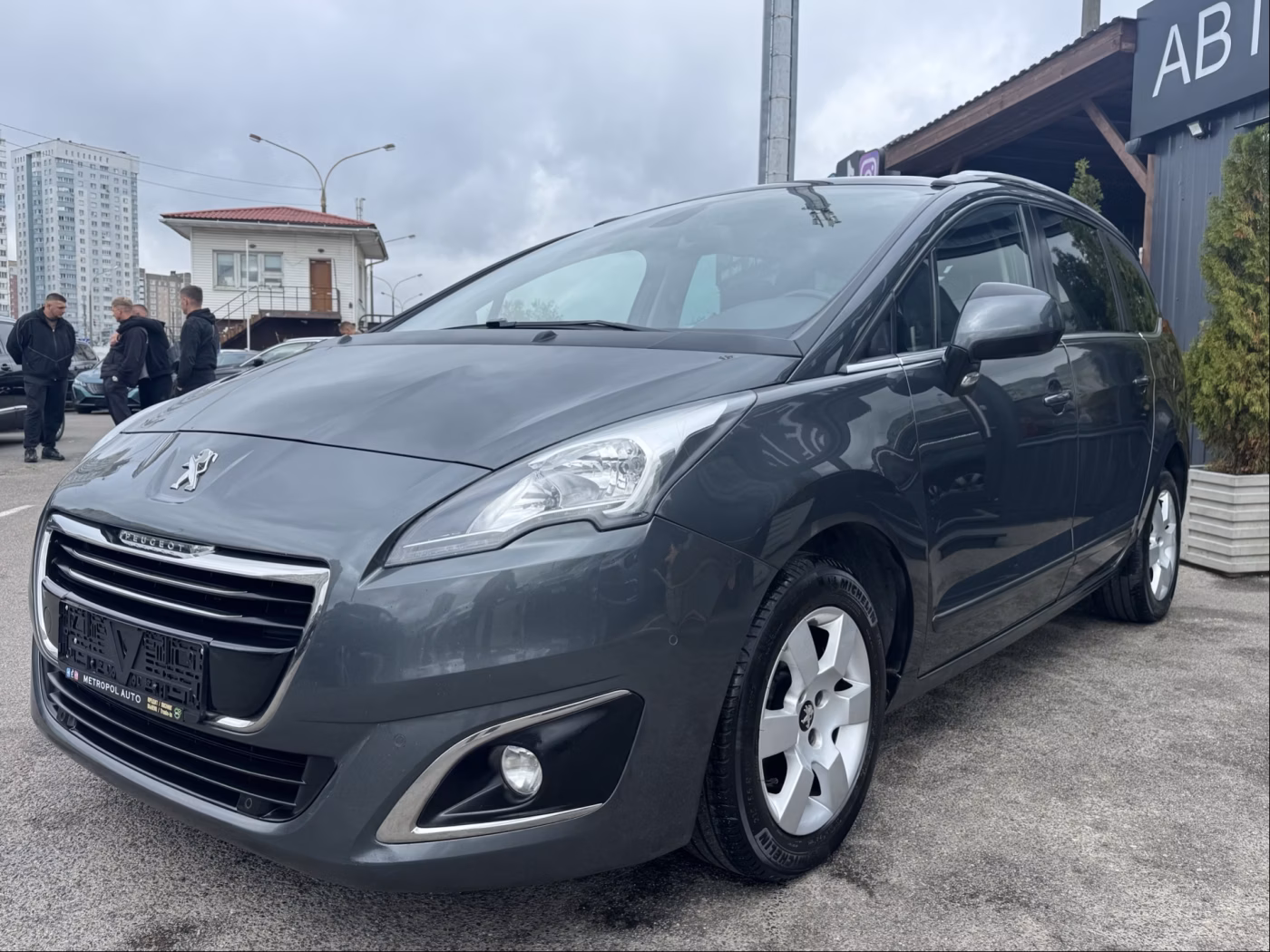 Peugeot 5008 фото 3