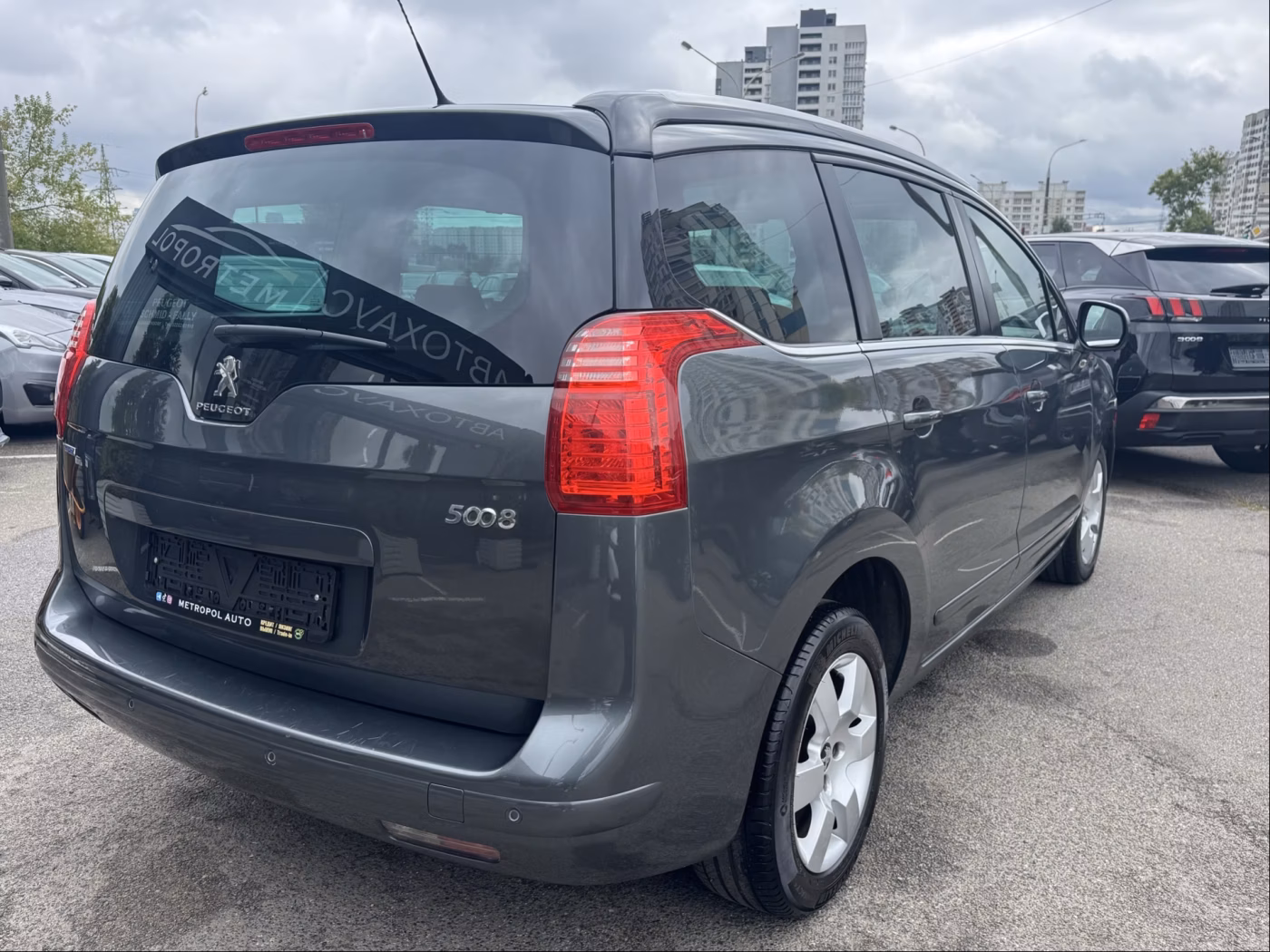 Peugeot 5008 фото 7