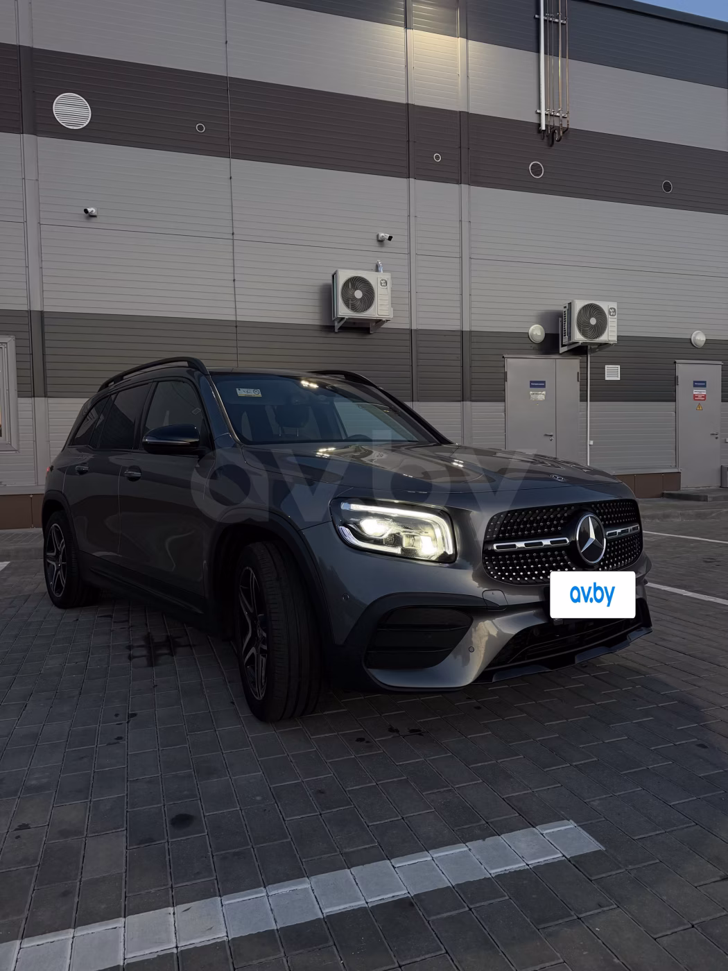 Mercedes-Benz GLB фото 3