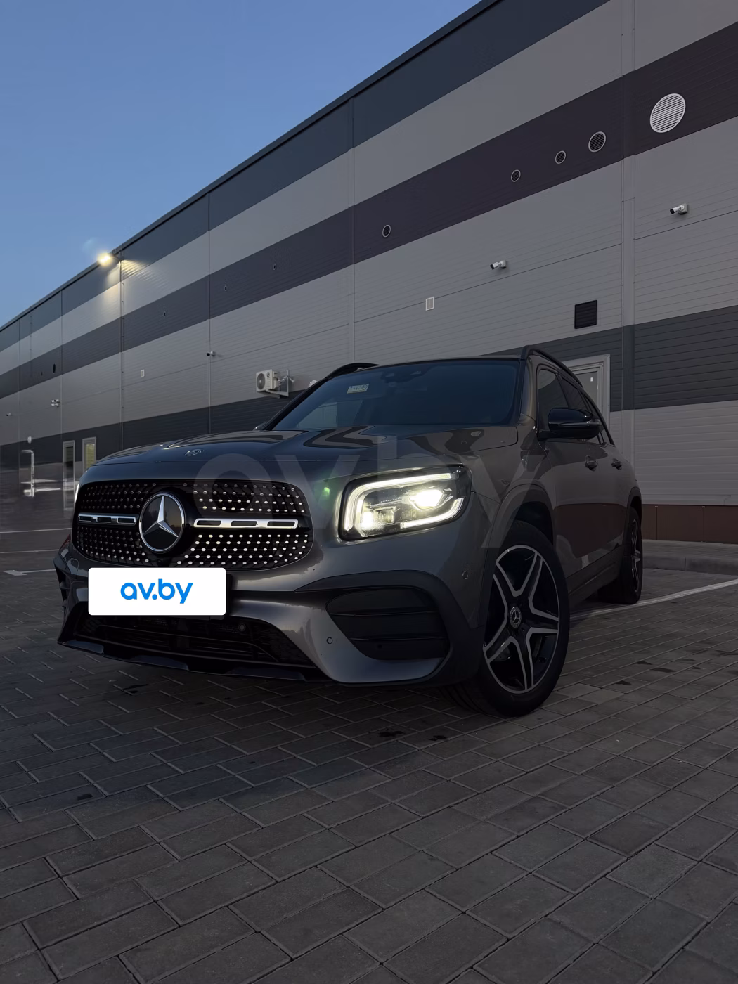 Mercedes-Benz GLB фото 7