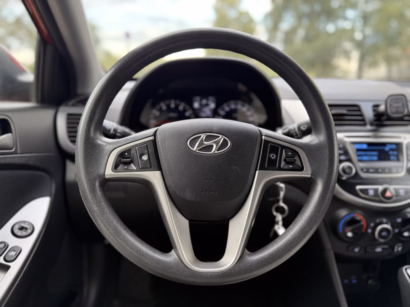 Hyundai Solaris фото 10