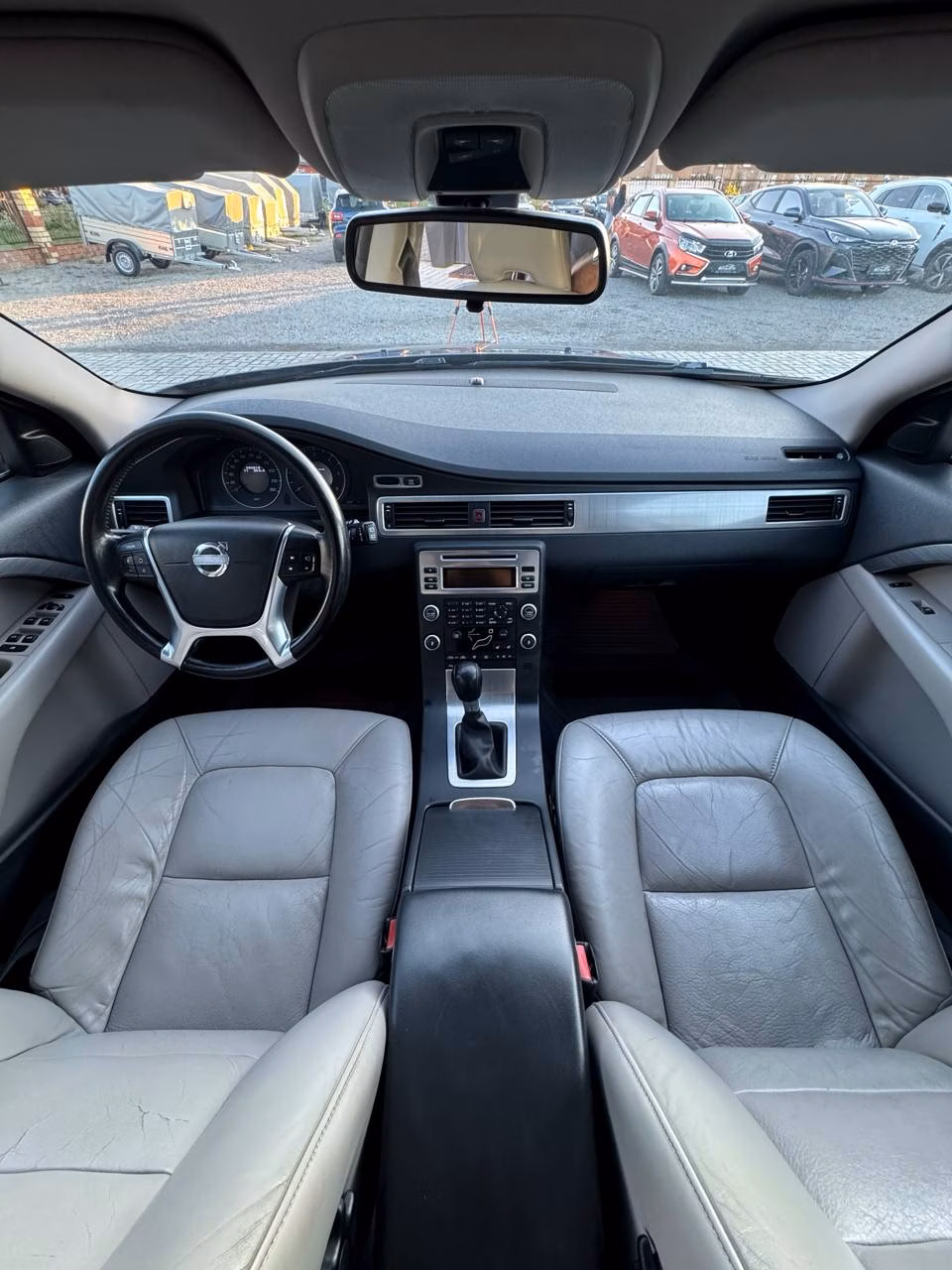 Volvo V70 фото 8