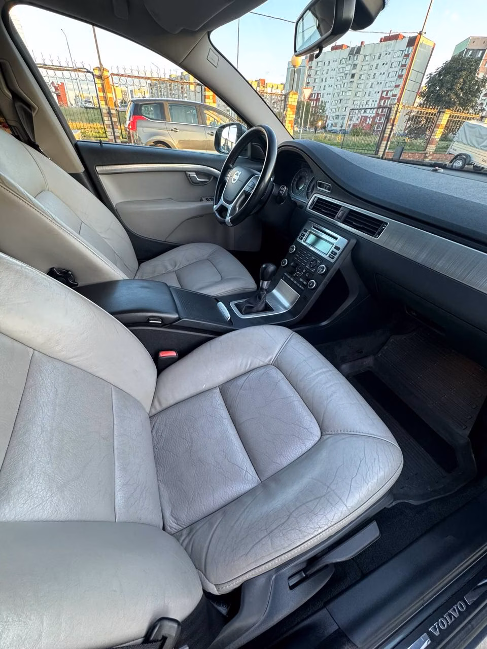 Volvo V70 фото 11