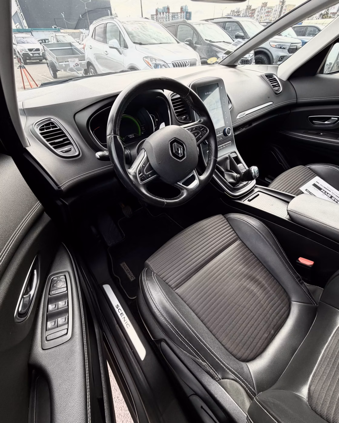 Renault Scenic фото 9