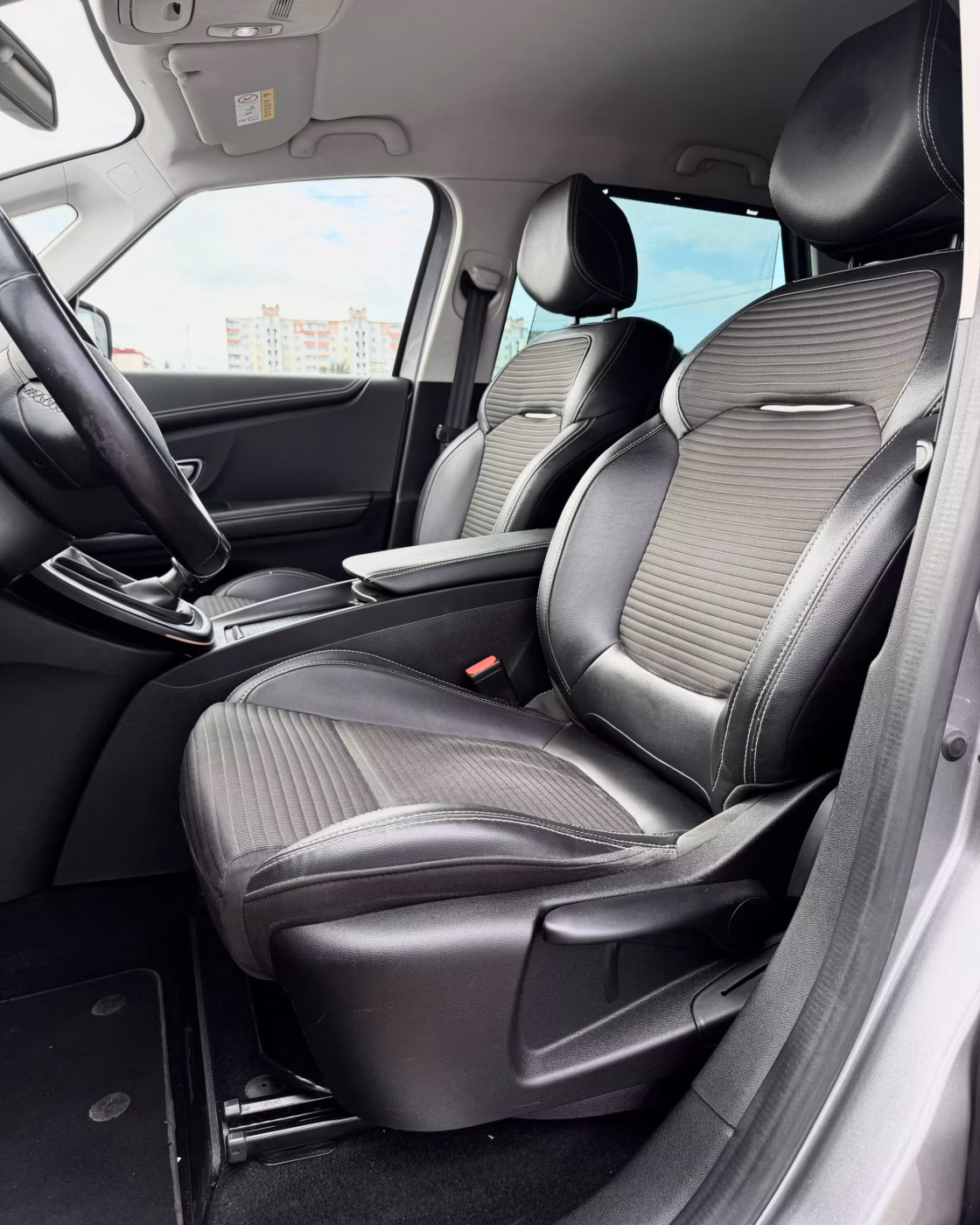 Renault Scenic фото 10