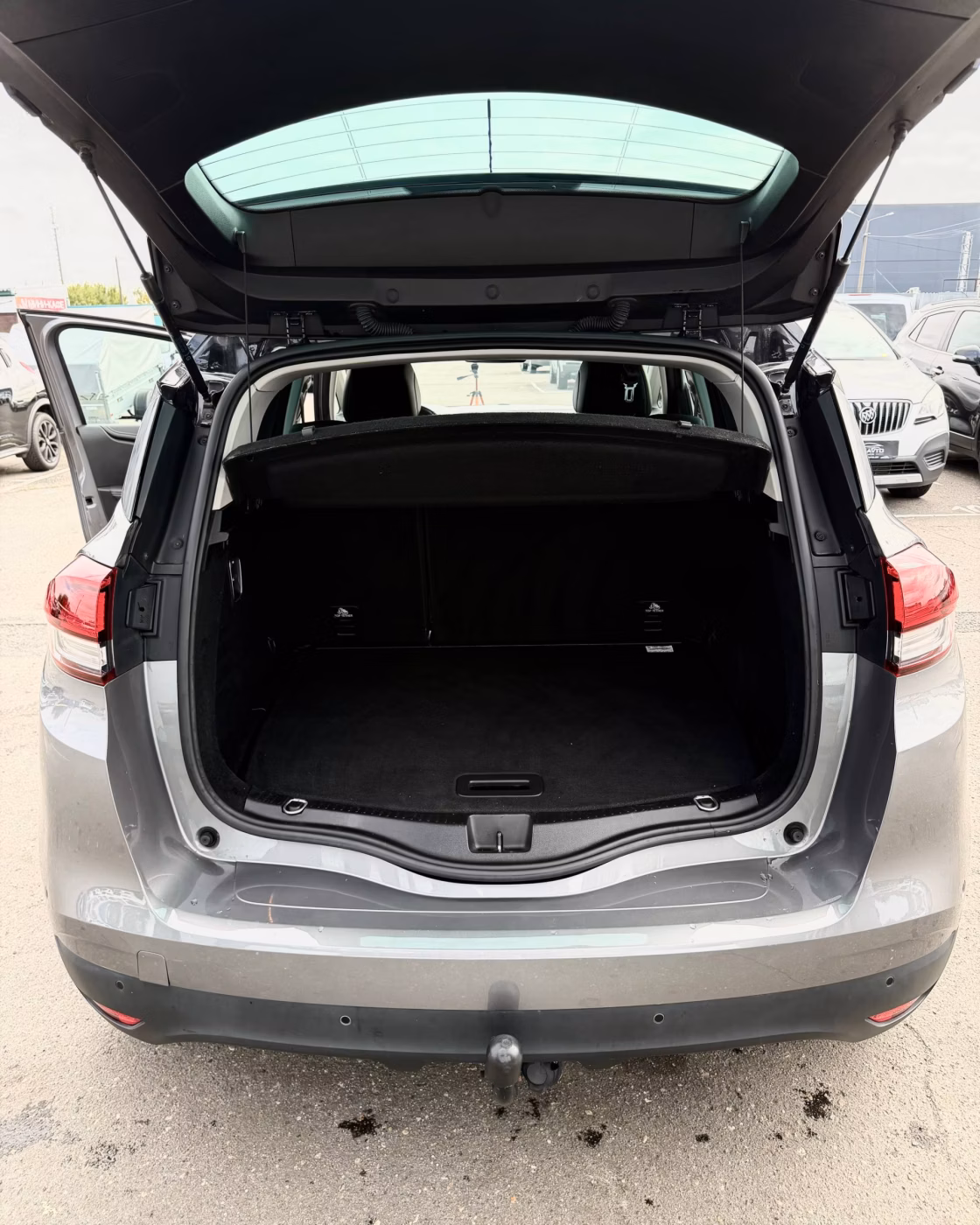 Renault Scenic фото 13