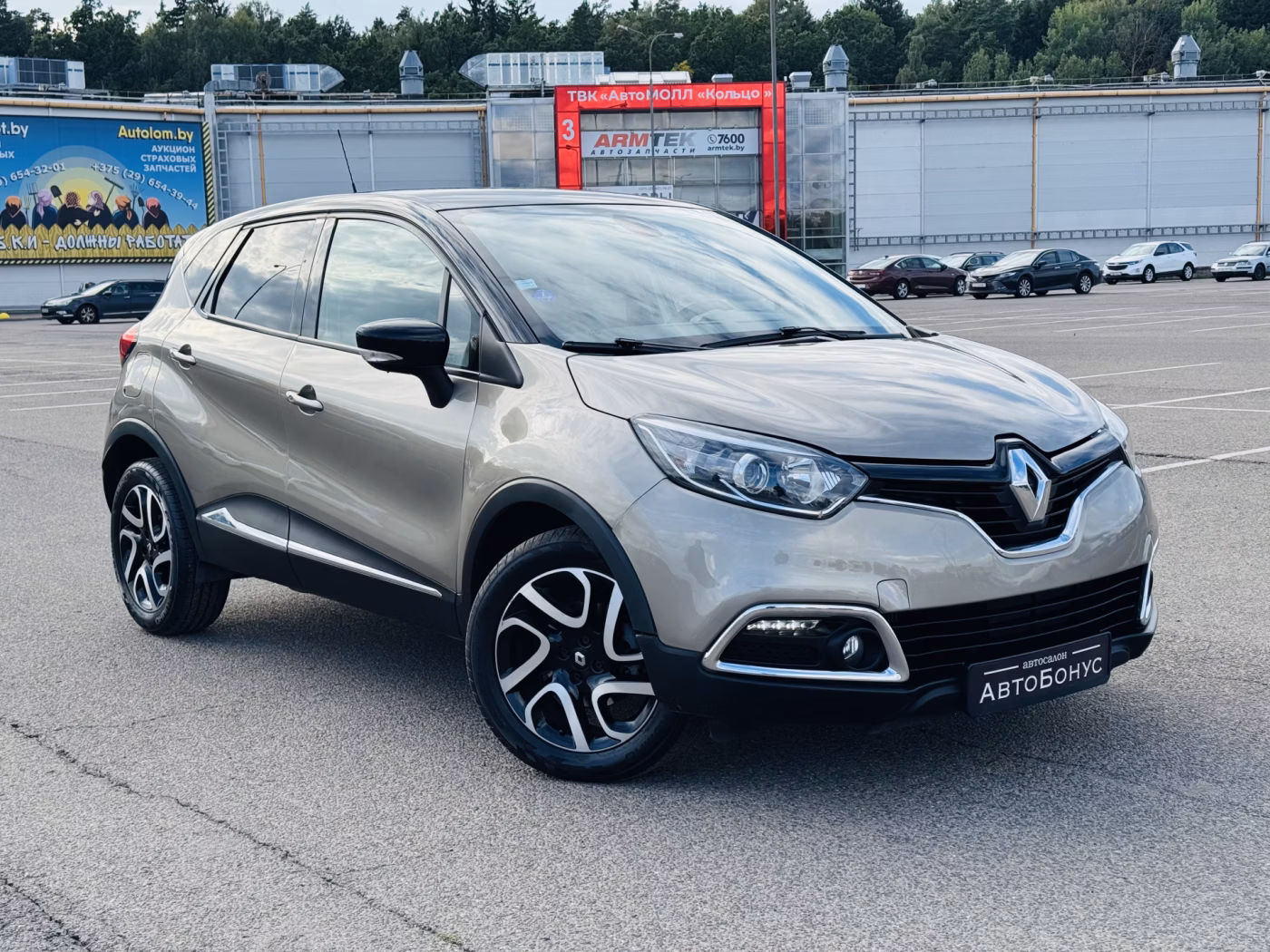 Renault Captur фото 4