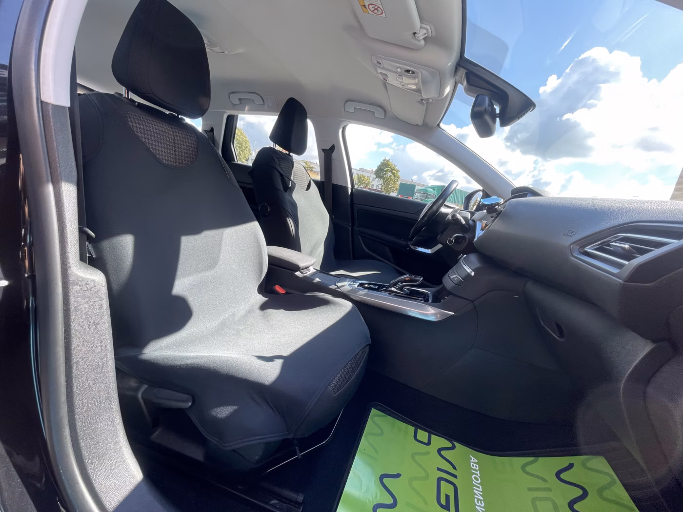 Peugeot 308 фото 13