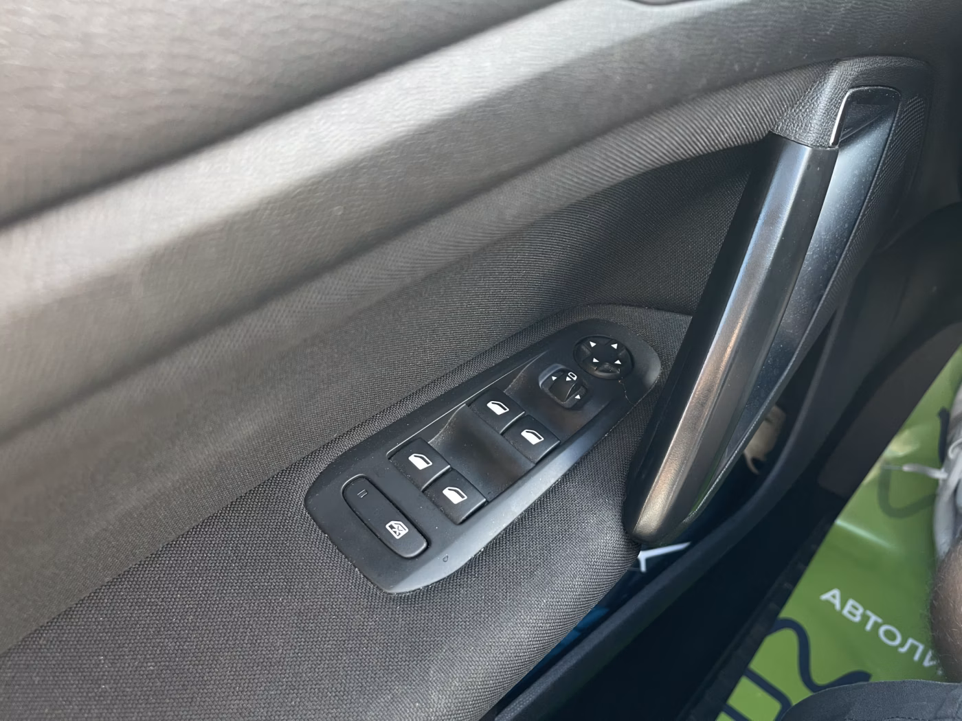 Peugeot 308 фото 17