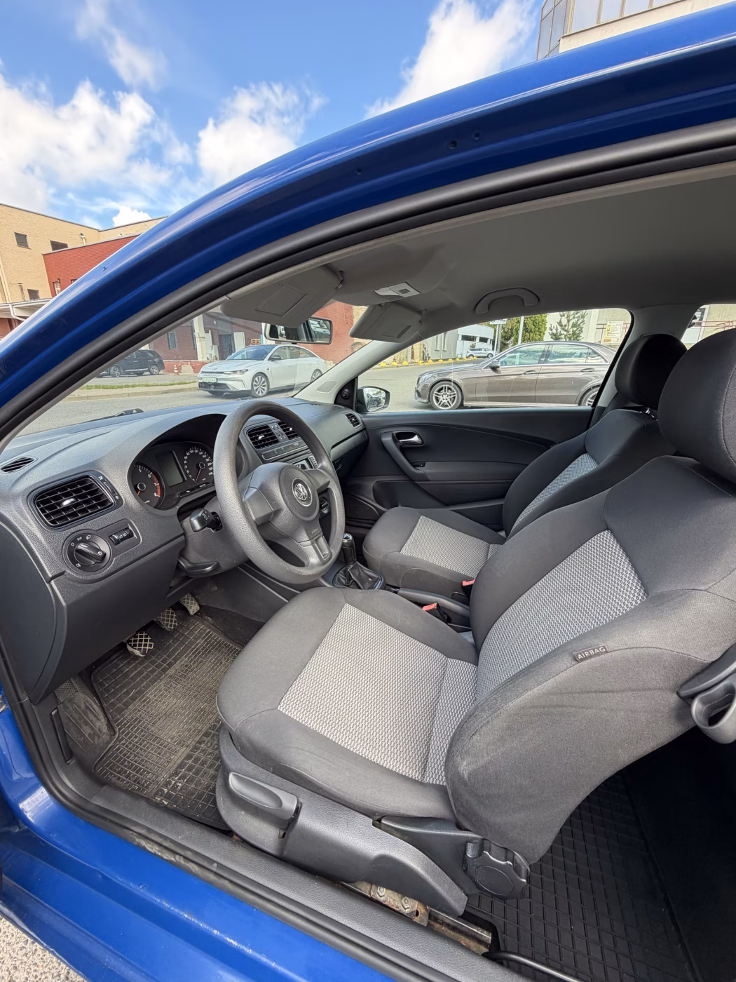 Volkswagen Polo фото 11