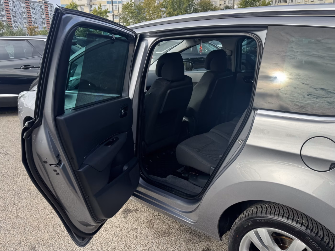 Peugeot 5008 фото 9