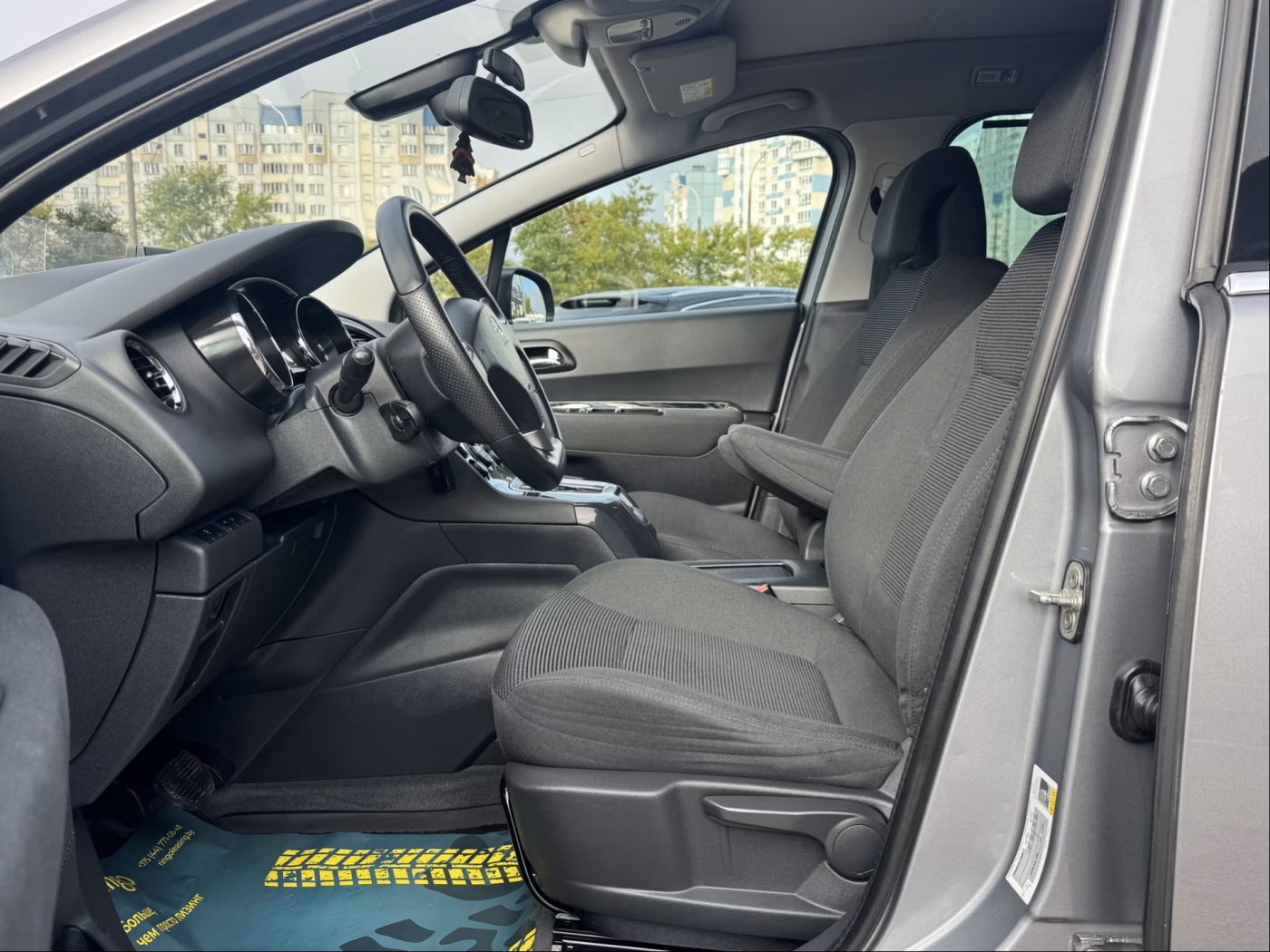 Peugeot 5008 фото 8