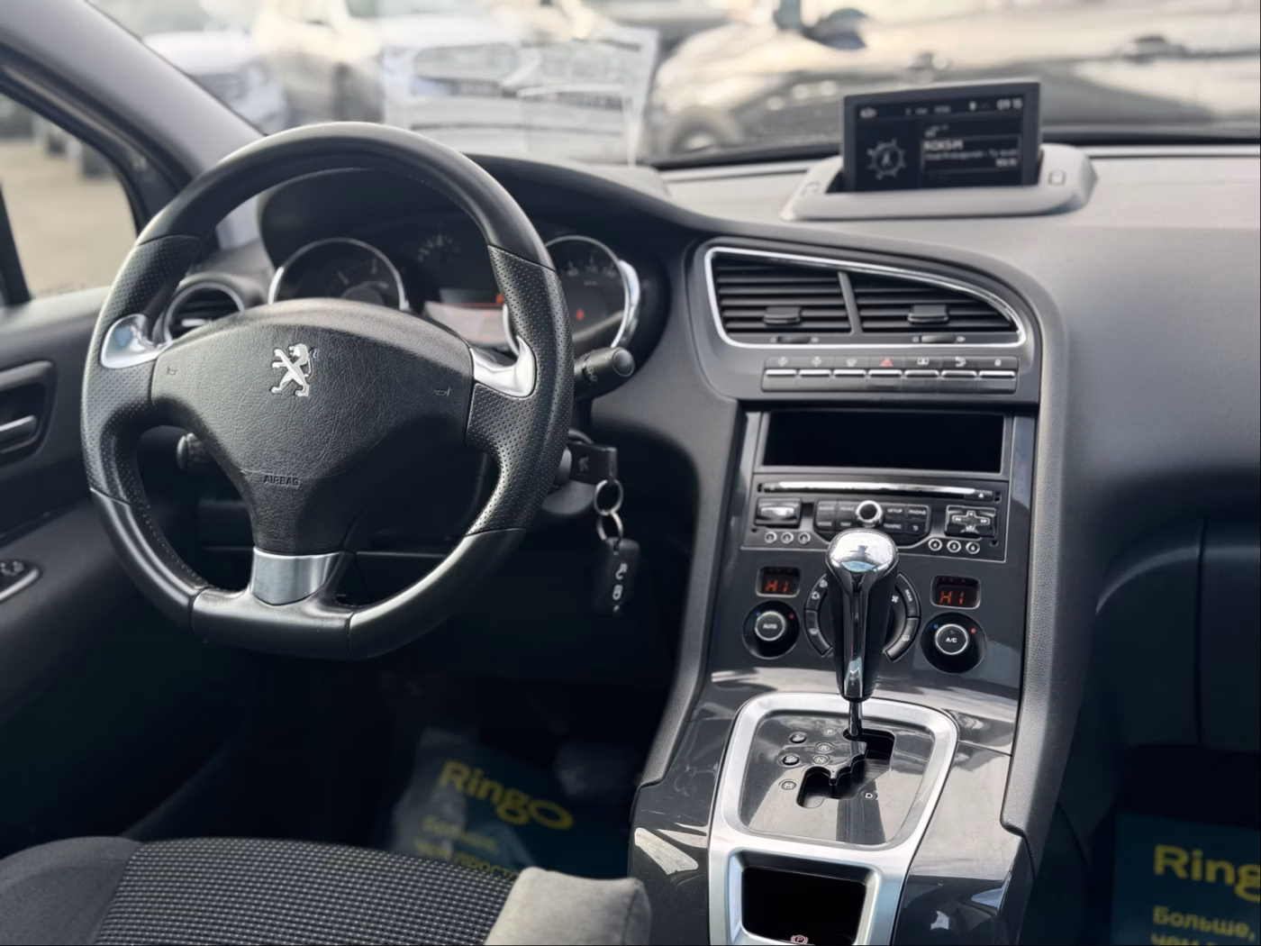 Peugeot 5008 фото 24