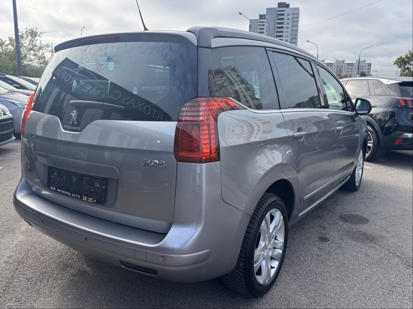 Peugeot 5008 фото 5
