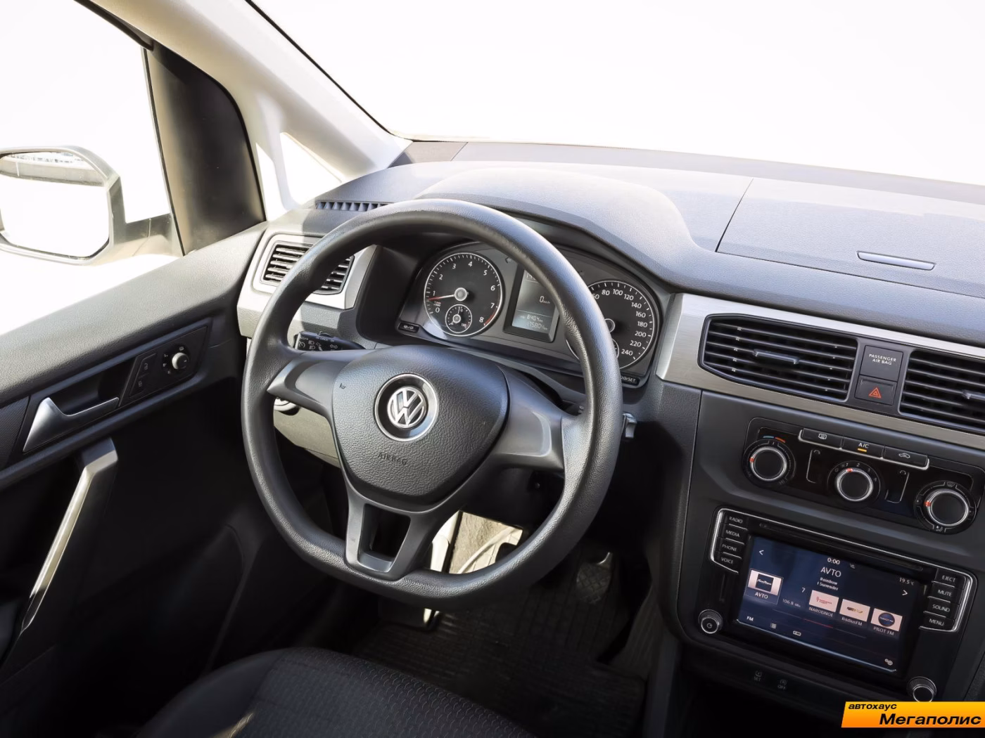 Volkswagen Caddy фото 7