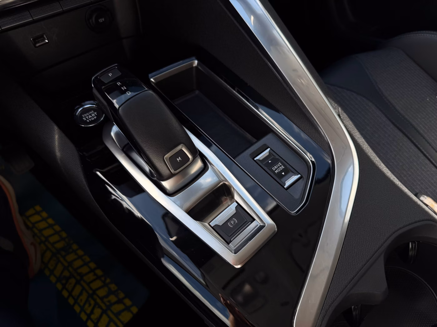 Peugeot 5008 фото 20