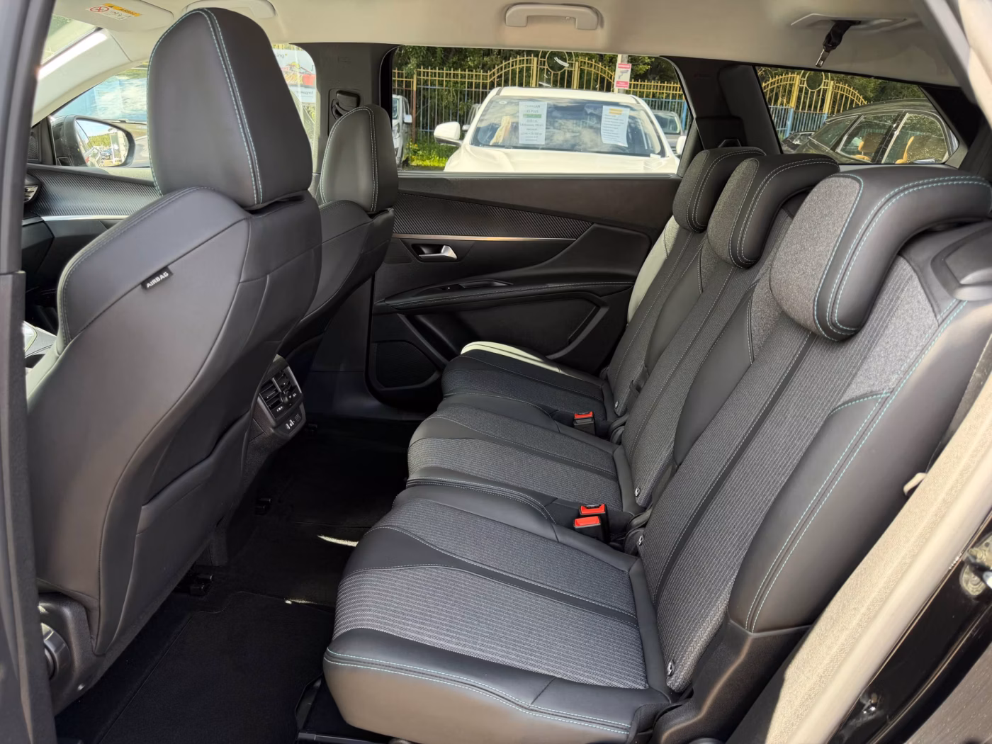 Peugeot 5008 фото 13