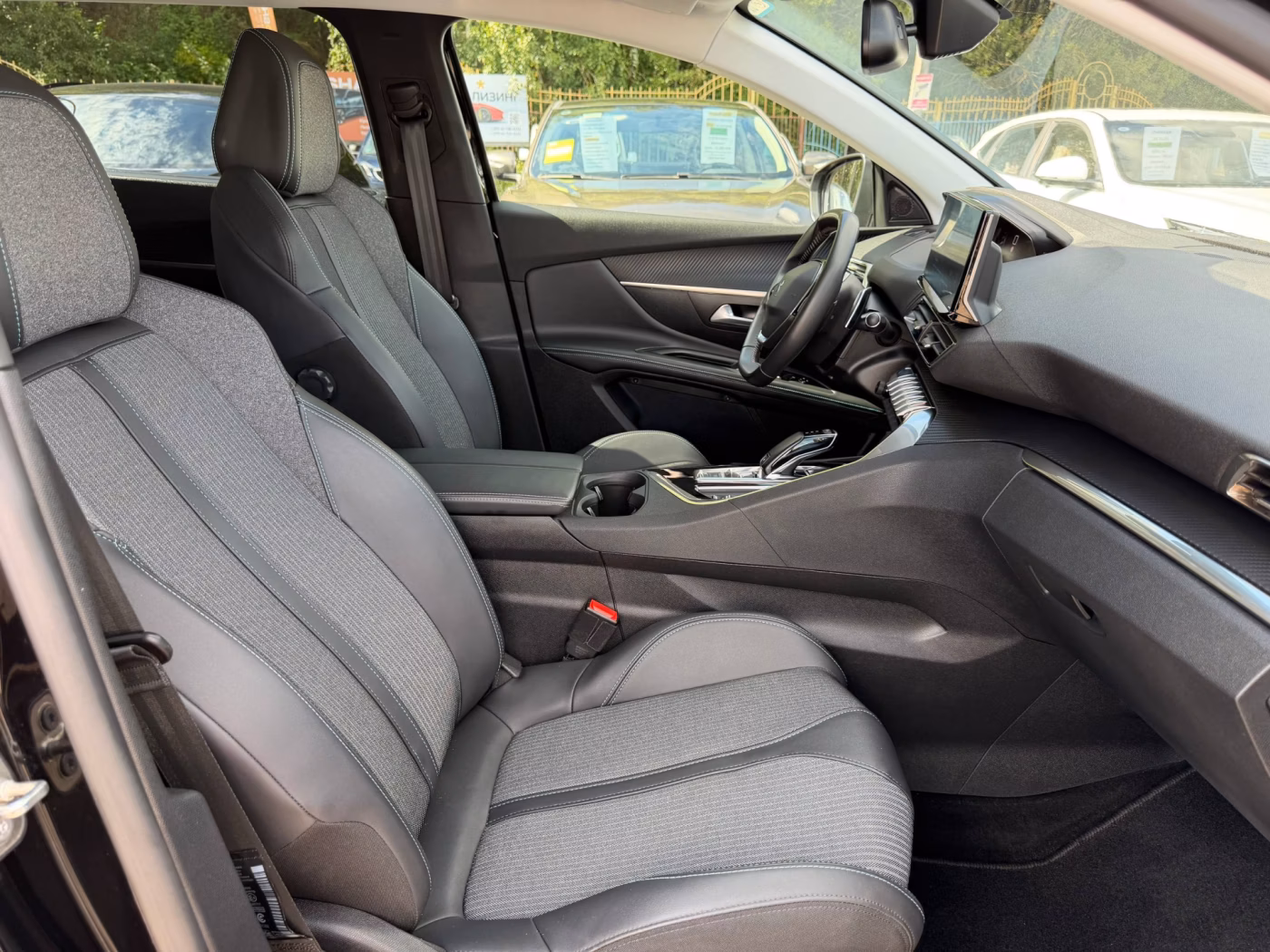 Peugeot 5008 фото 17