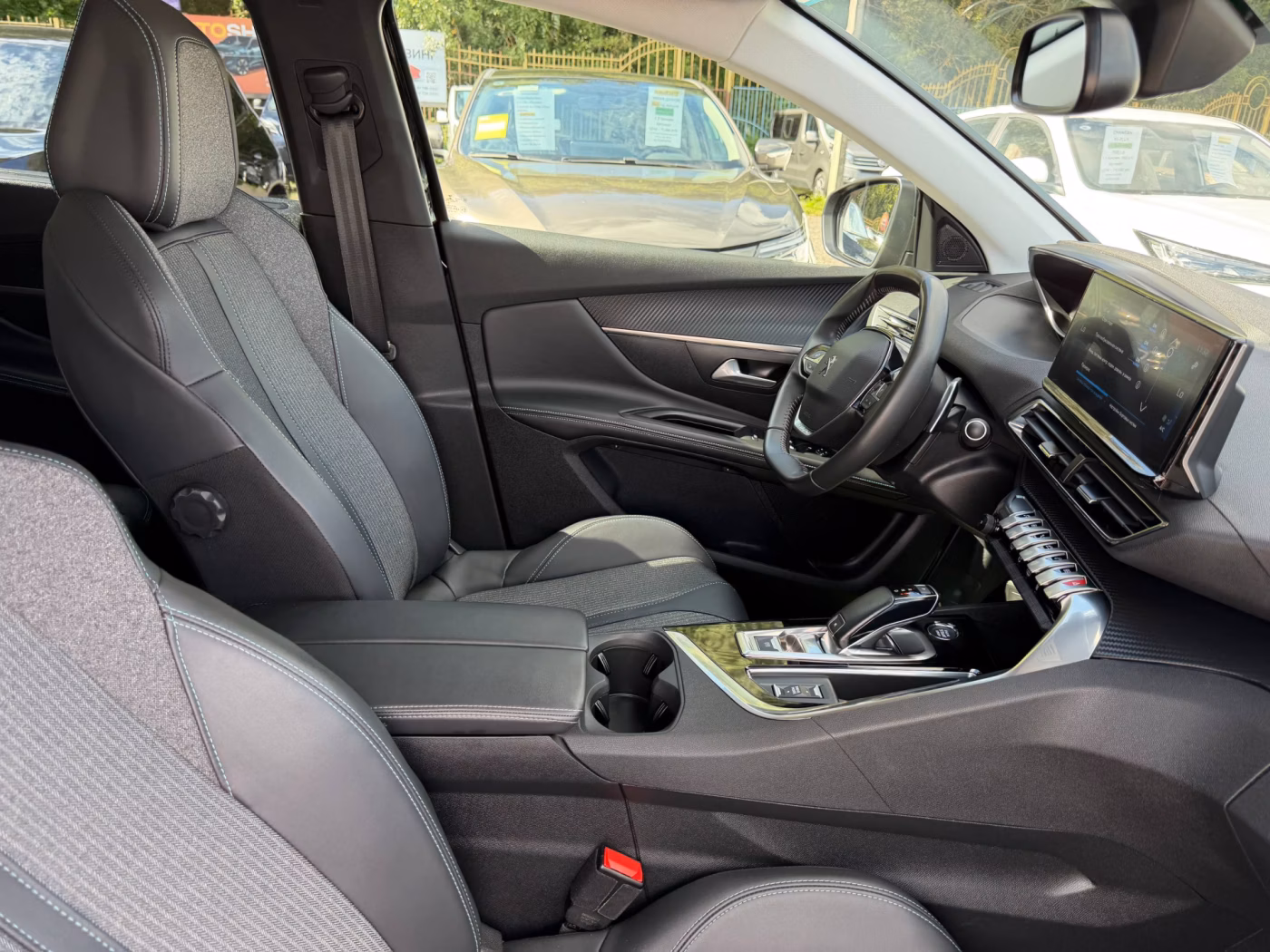 Peugeot 5008 фото 15