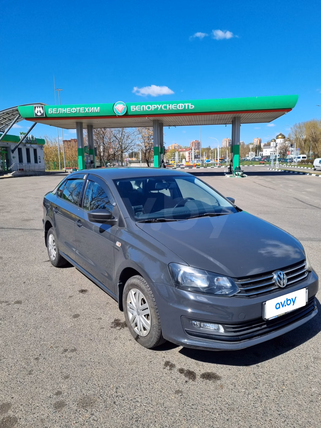 Volkswagen Polo Sedan фото 3
