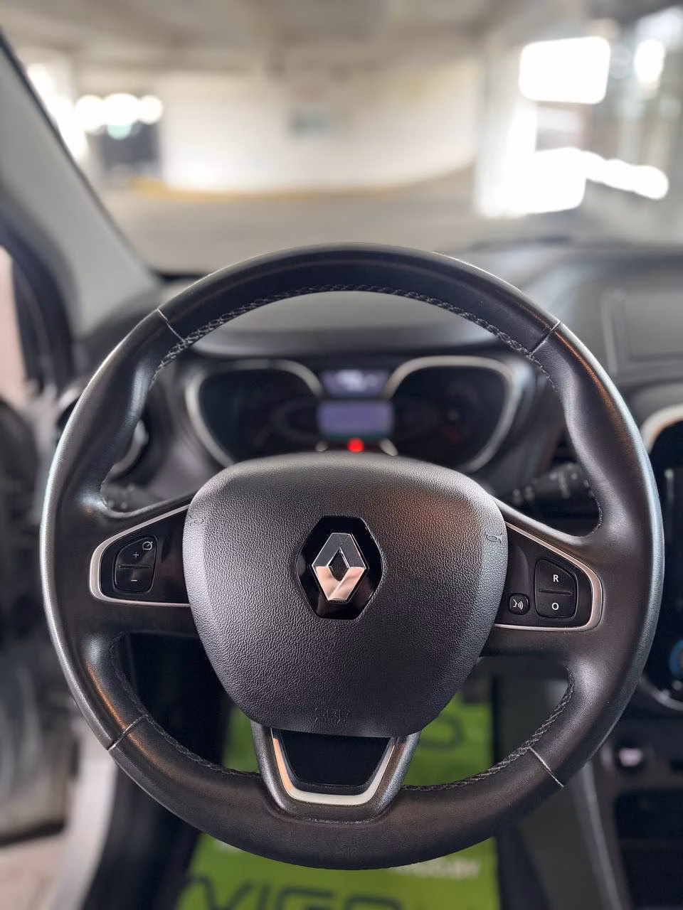 Renault Captur фото 12