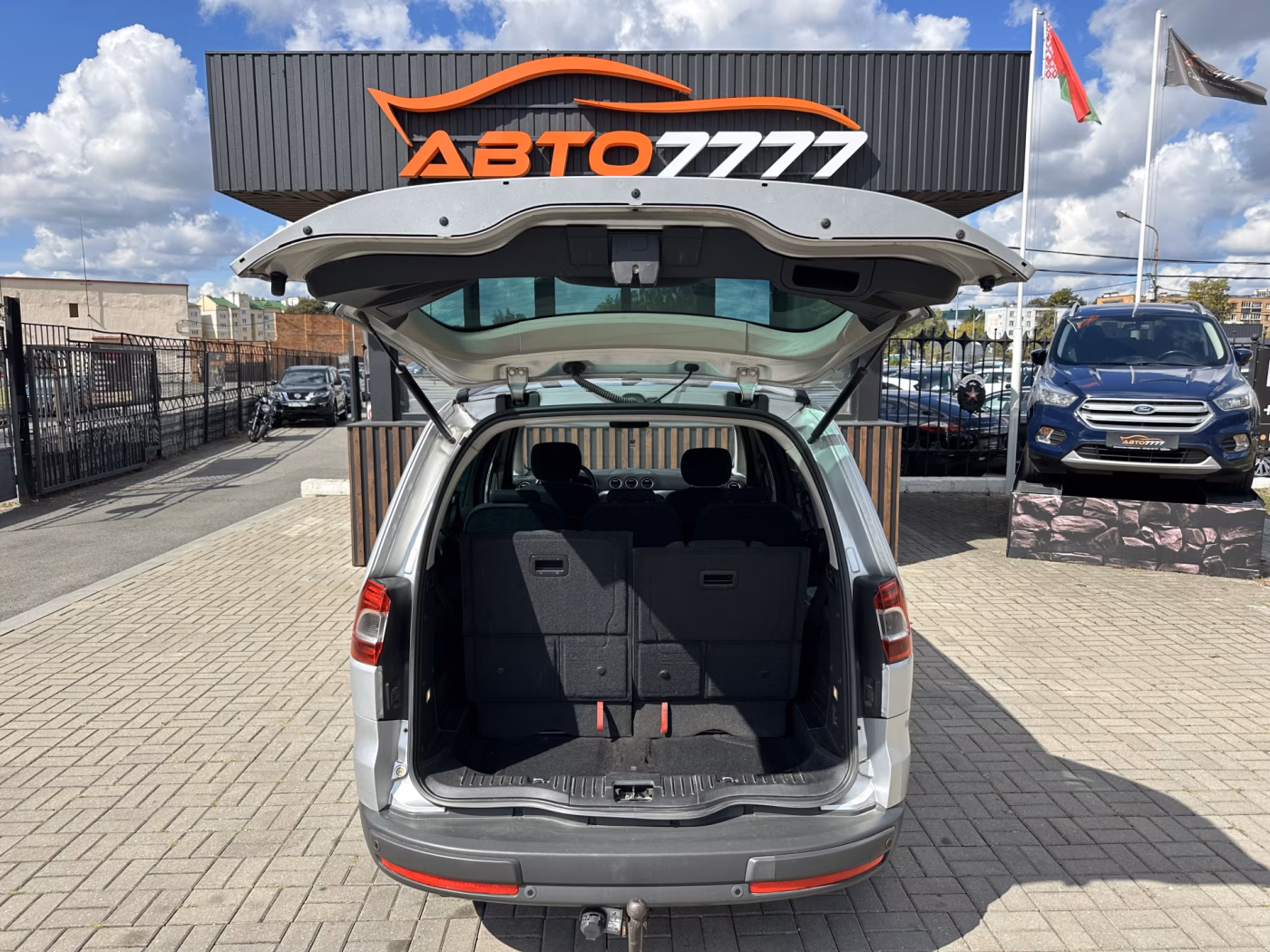 Ford Galaxy фото 7