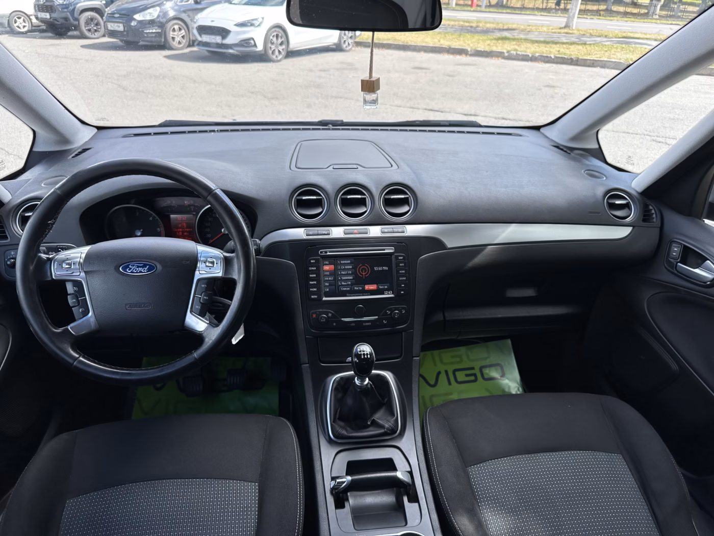 Ford Galaxy фото 10