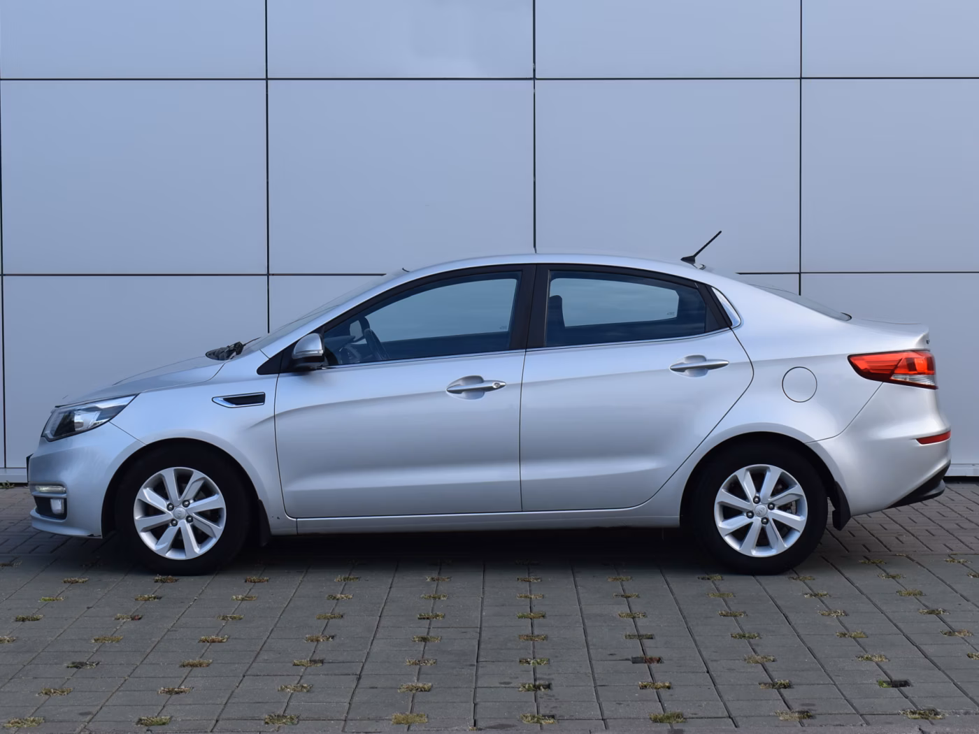 Kia Rio фото 8