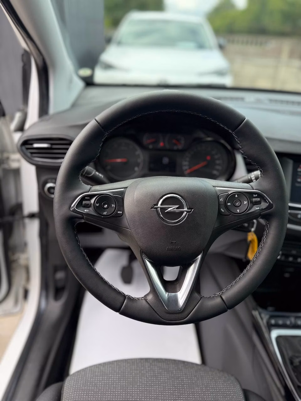 Opel Crossland X фото 9