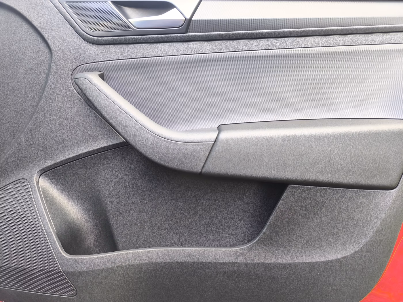 Volkswagen Polo Sedan фото 11