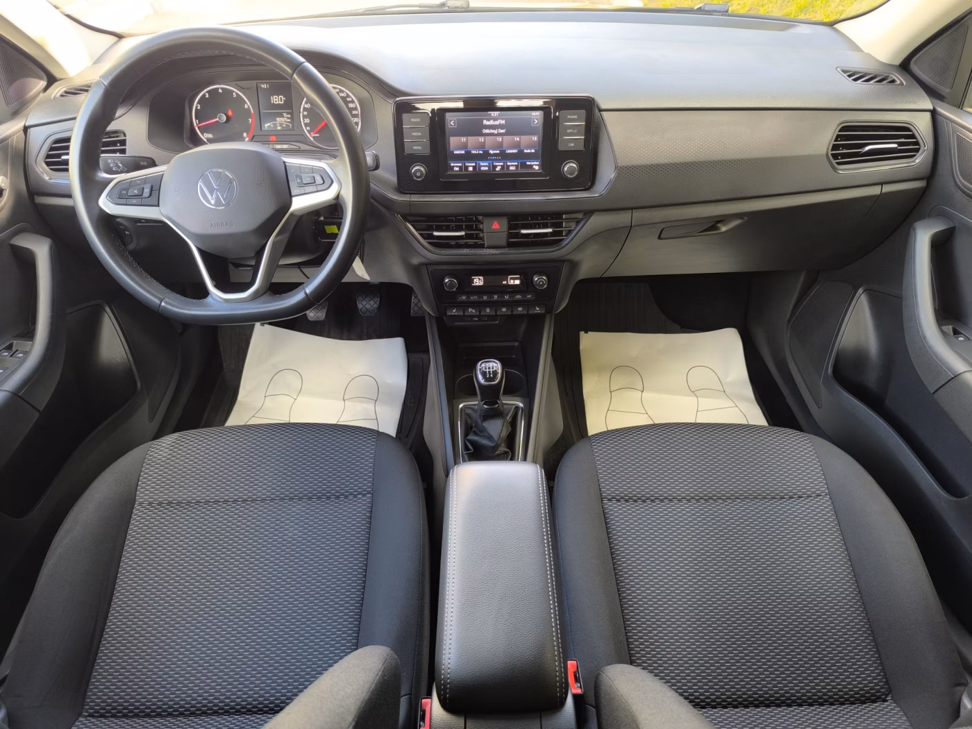Volkswagen Polo Sedan фото 13