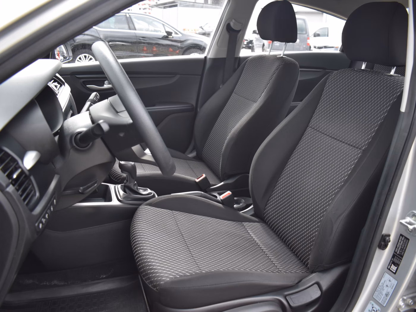 Kia Rio фото 7