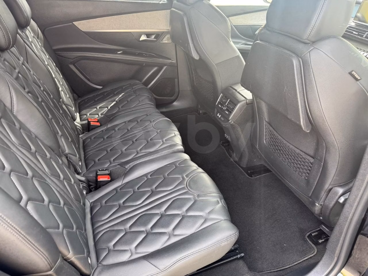 Peugeot 5008 фото 12