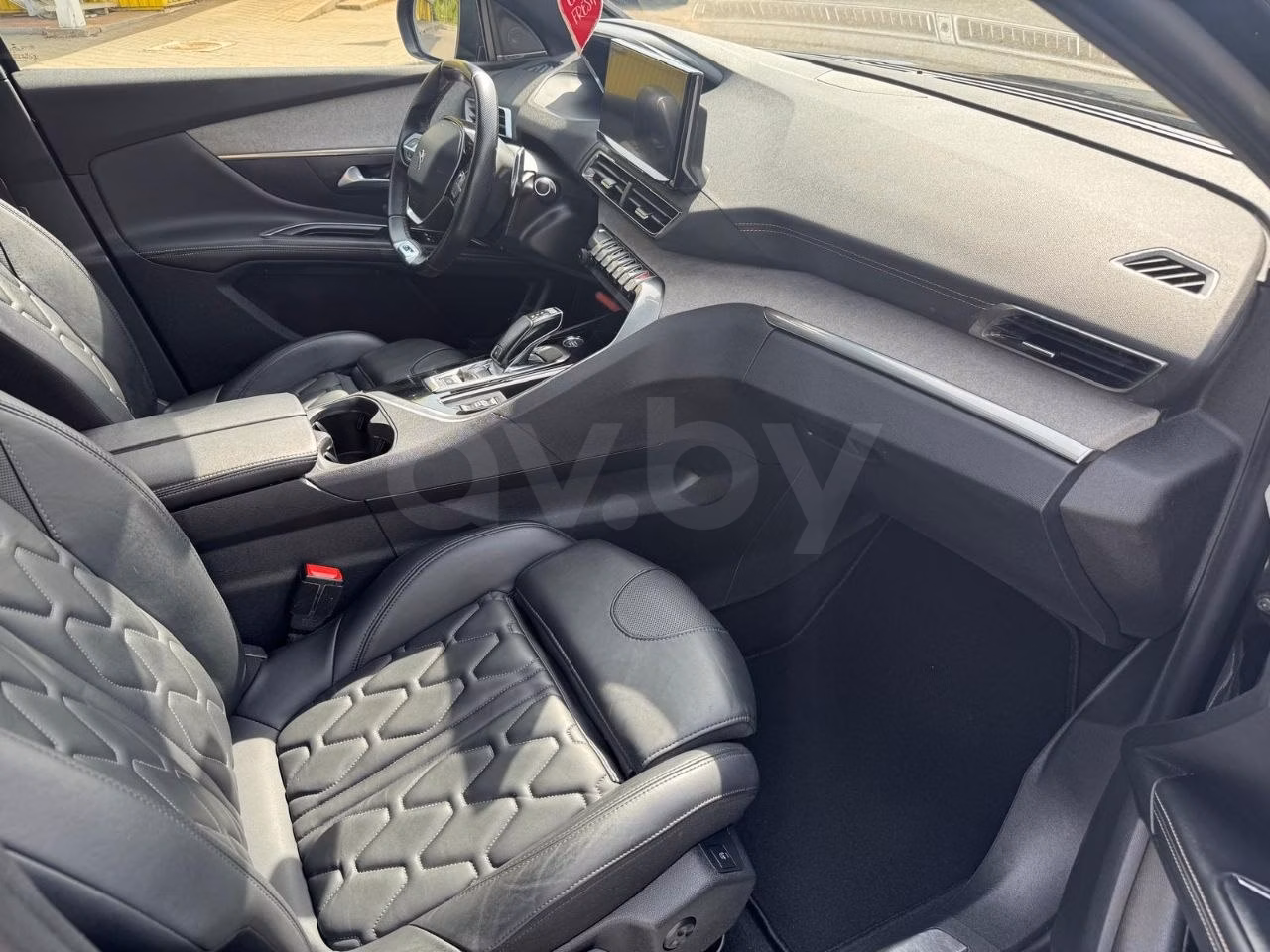 Peugeot 5008 фото 11