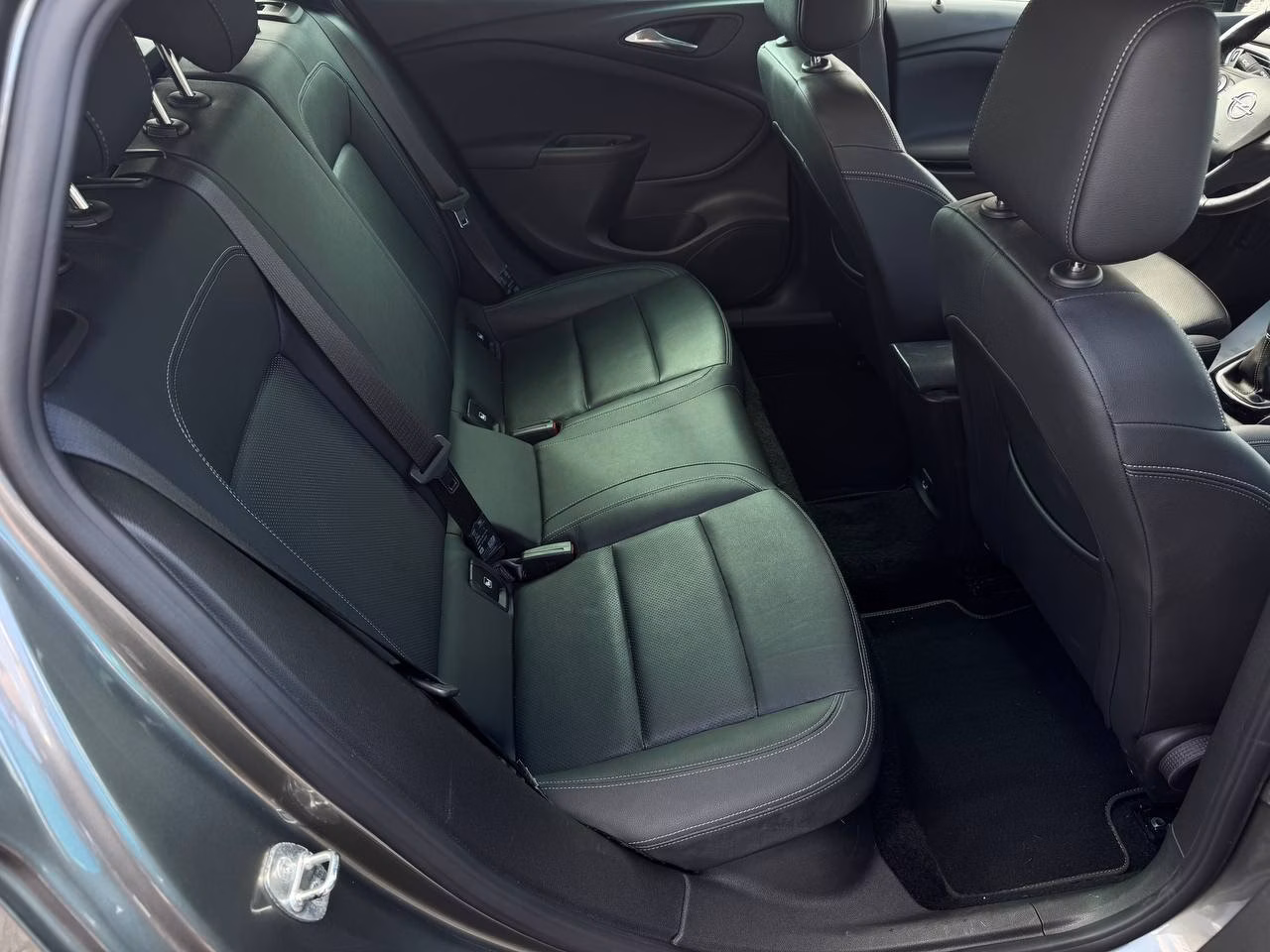 Opel Astra фото 23