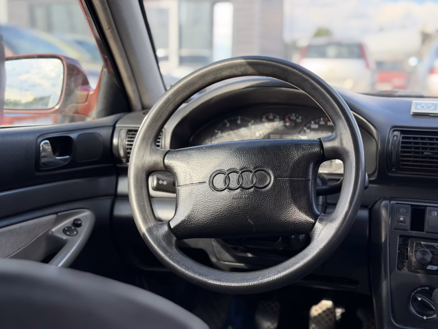 Audi A4 фото 10