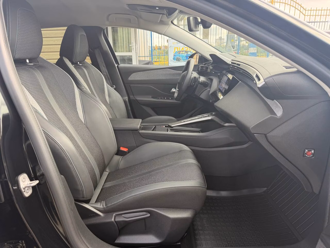 Peugeot 308 фото 14