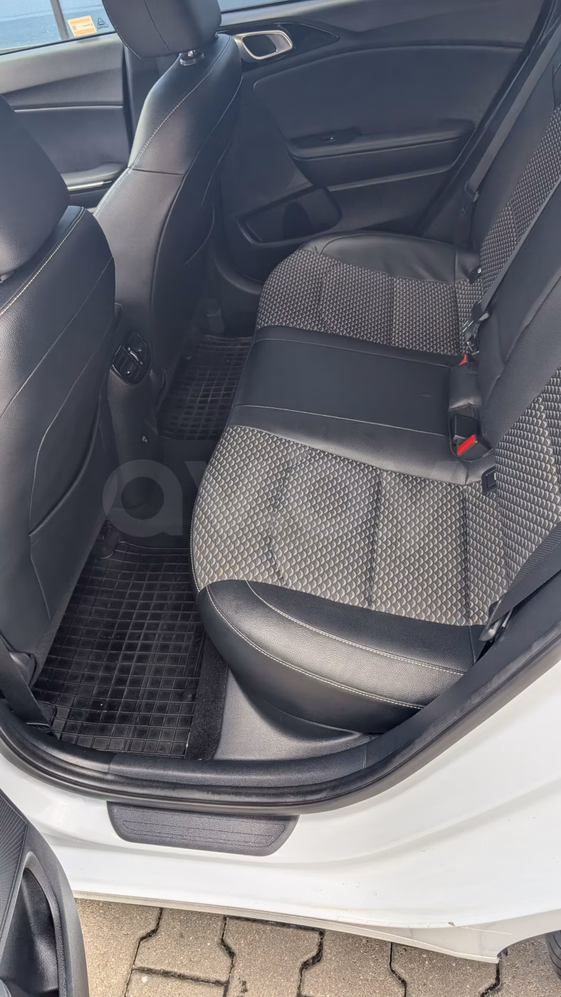 Kia Cee'd фото 8