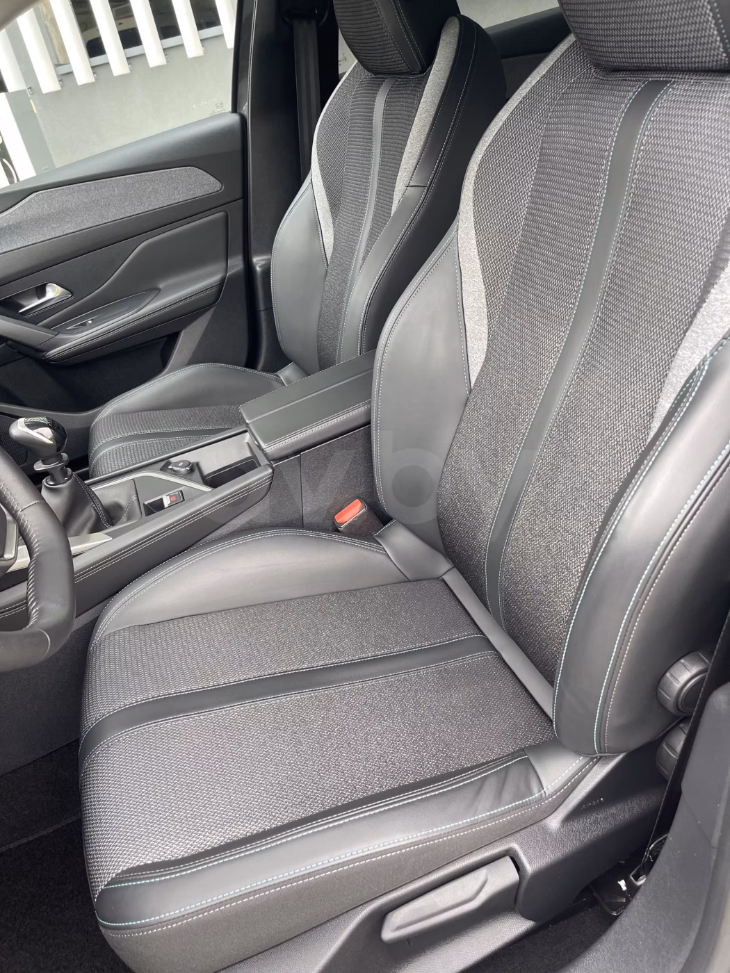 Peugeot 308 фото 13