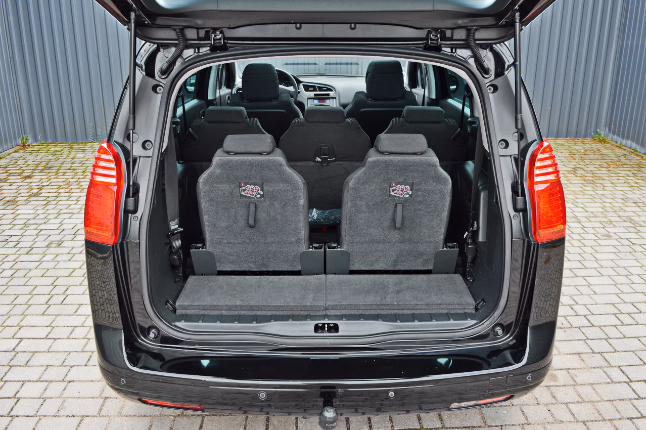 Peugeot 5008 фото 13