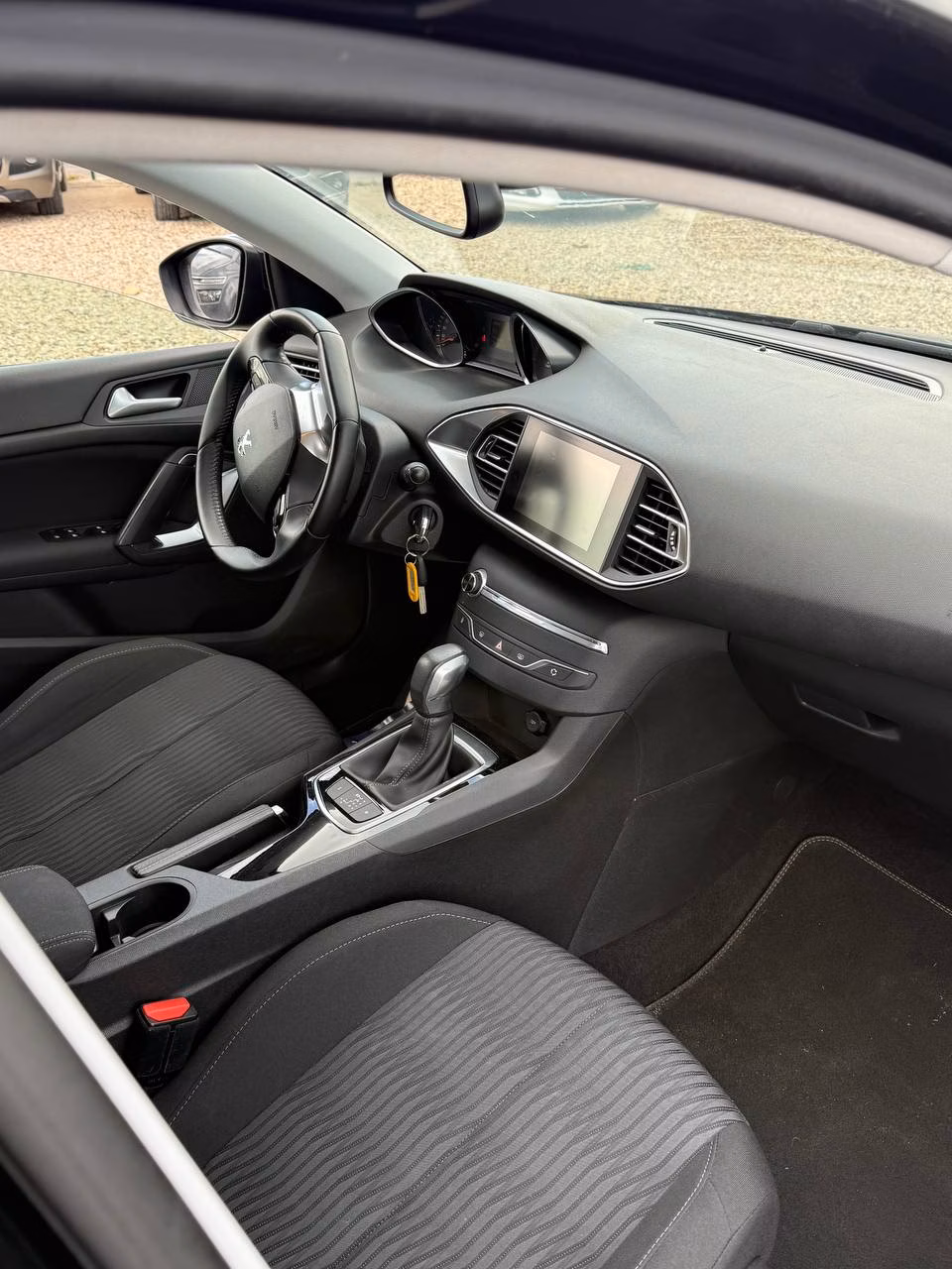 Peugeot 308 фото 10