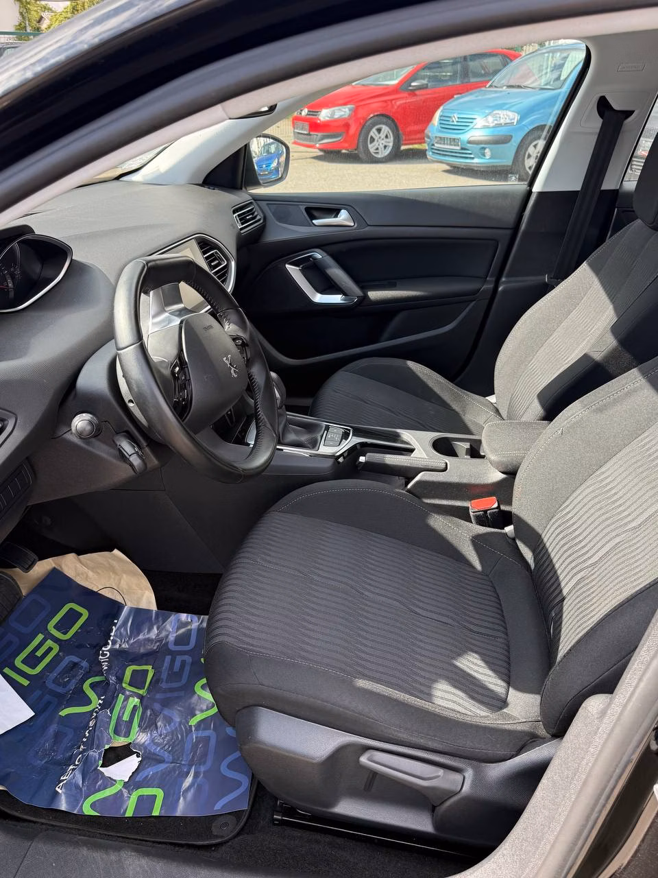 Peugeot 308 фото 11