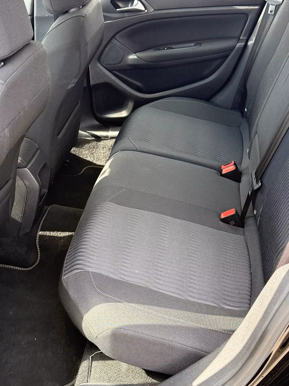 Peugeot 308 фото 12