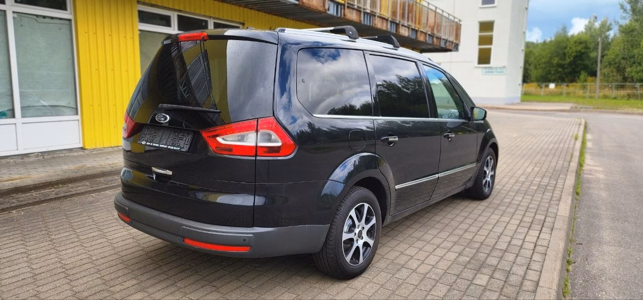 Ford Galaxy фото 4