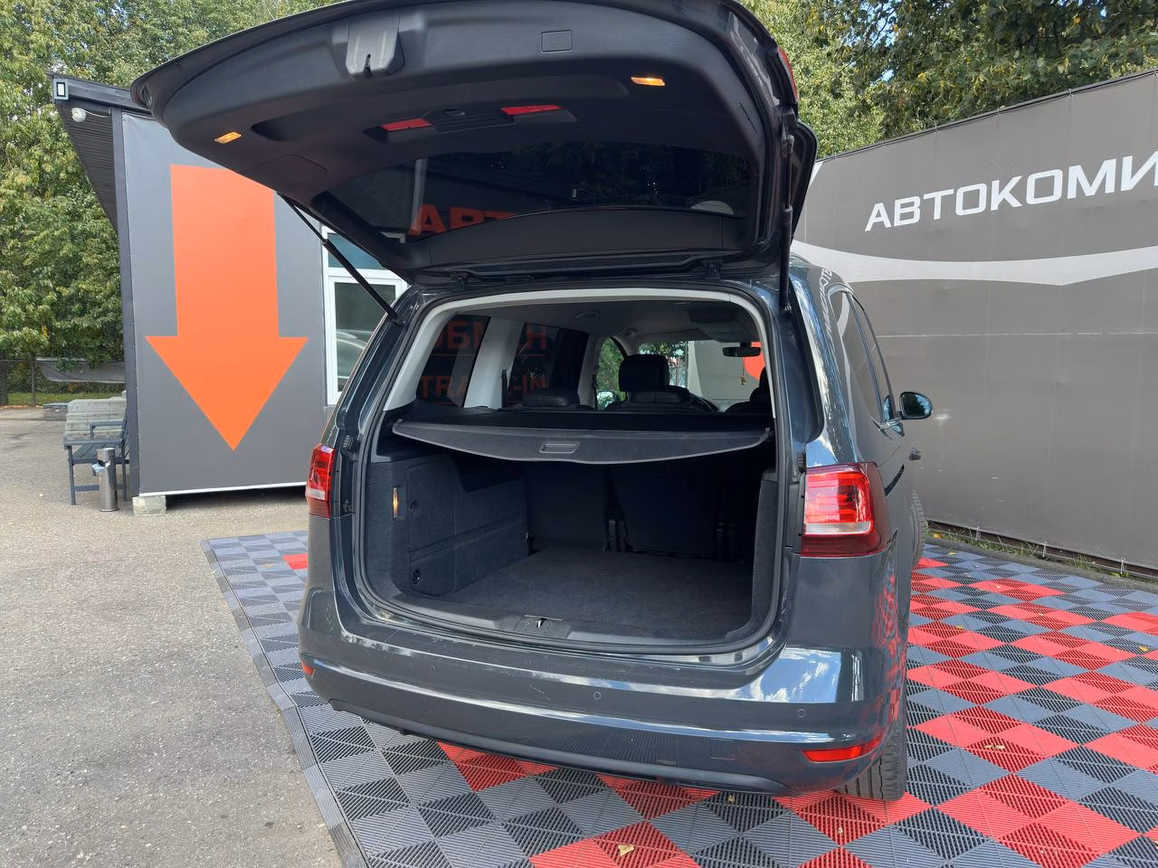 Volkswagen Sharan фото 5