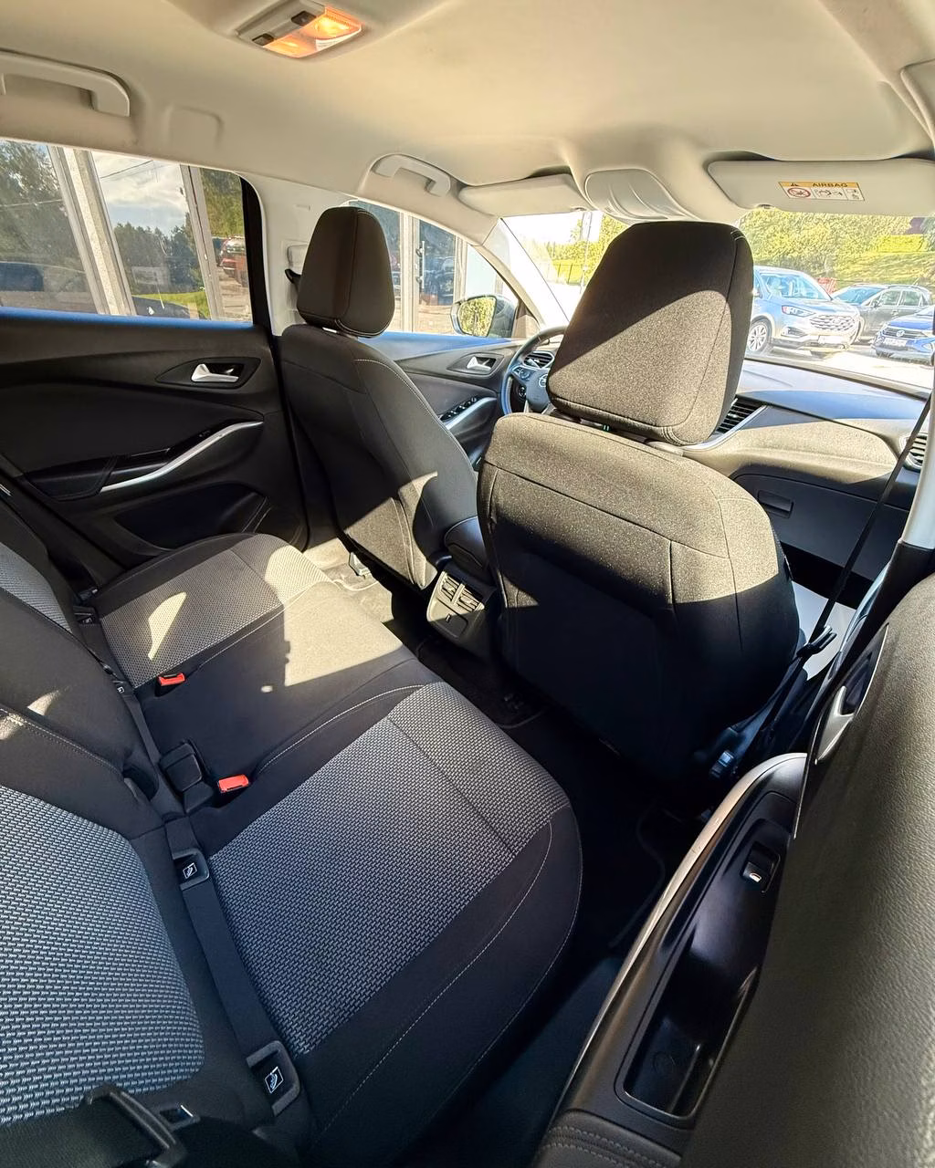 Opel Grandland X фото 14